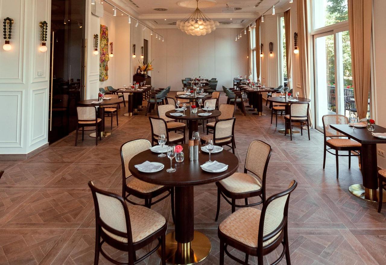 Nadiya Palace อิวาโน-ฟรานกิฟสเก ภายนอก รูปภาพ